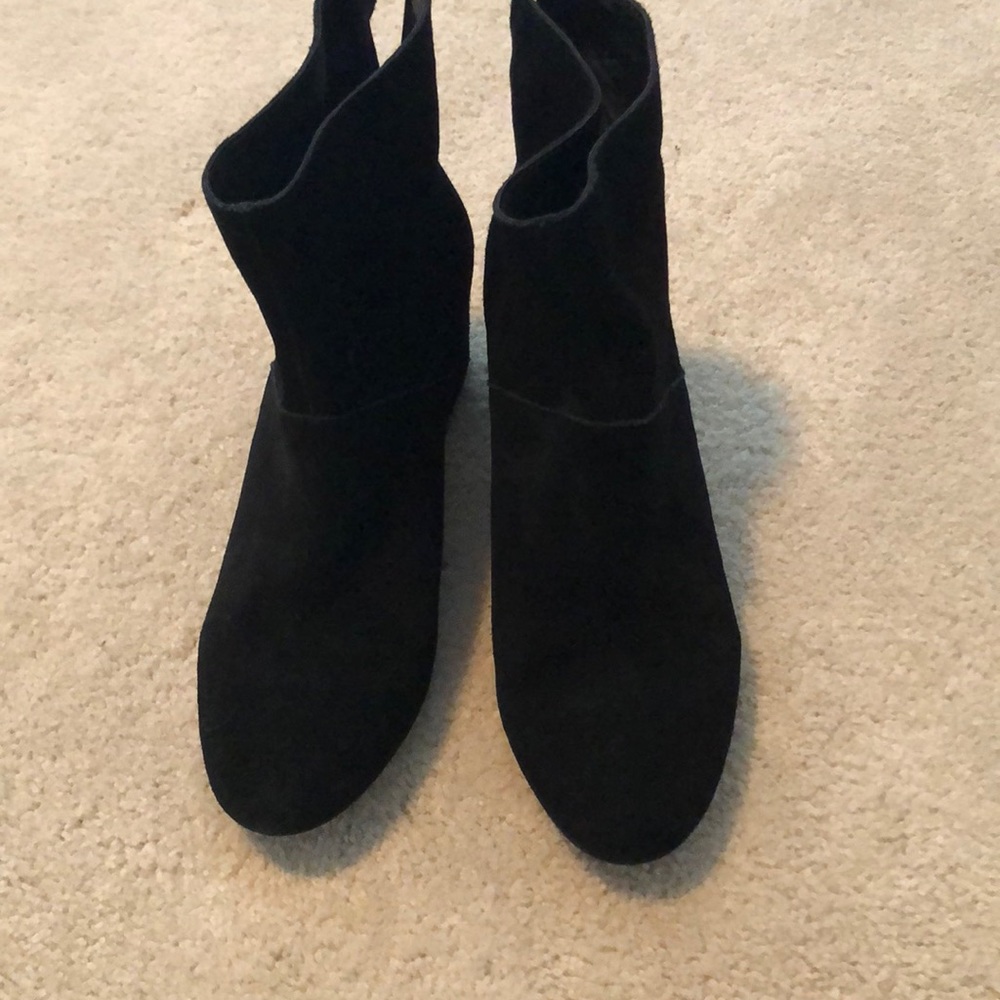 black booties